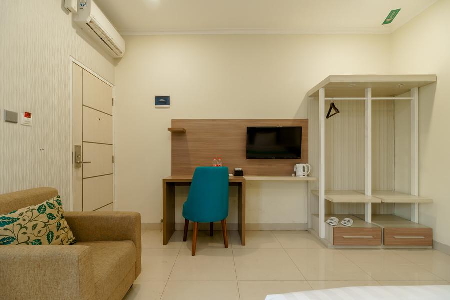 RedDoorz Plus @ Point Phila Cihampelas Bandung Exterior foto