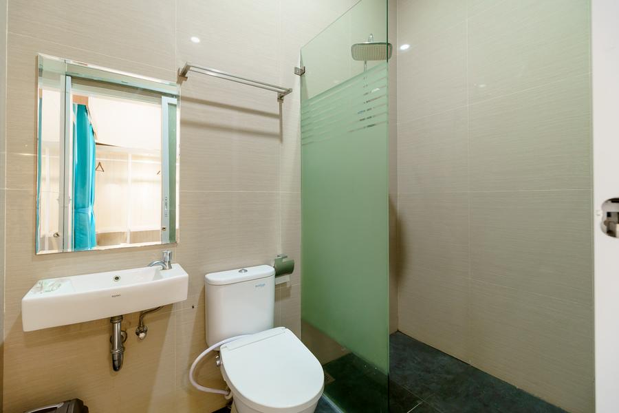 RedDoorz Plus @ Point Phila Cihampelas Bandung Exterior foto