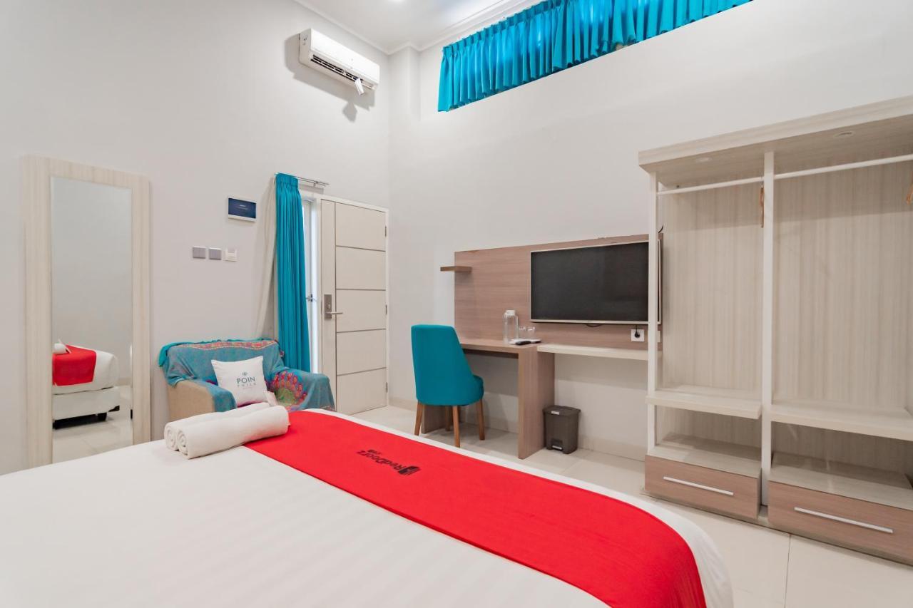 RedDoorz Plus @ Point Phila Cihampelas Bandung Exterior foto