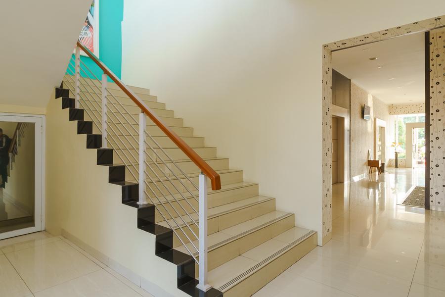 RedDoorz Plus @ Point Phila Cihampelas Bandung Exterior foto